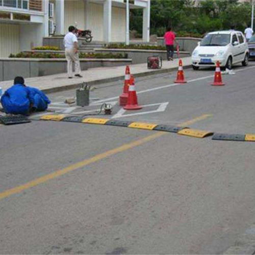 云南爵康交通設(shè)施 專業(yè)公路減速帶批發(fā)廠商的卓越服務(wù)與質(zhì)量保障